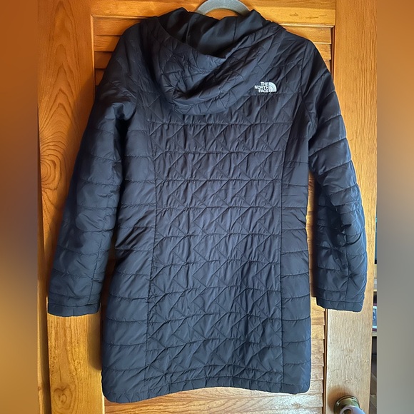 The North Face Parka - Picture 4 of 4